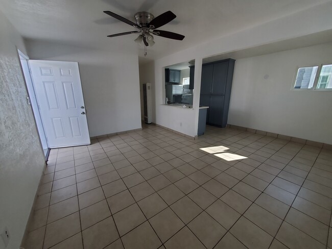 Building Photo - 2309 Grand Ave