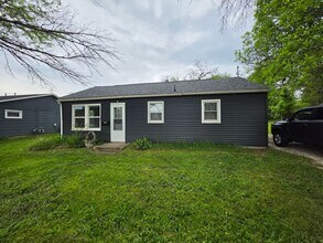 Building Photo - 3 bedroom 1 bath house in Marion Near Thomas Park.