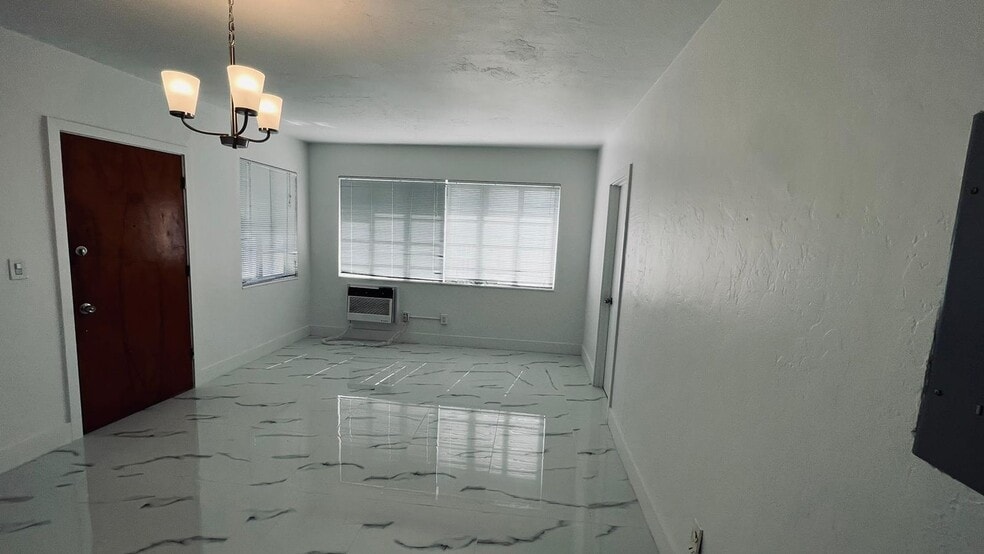 Building Photo - 7821 Byron Ave