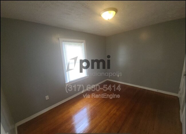 Building Photo - 4920 E 34th St