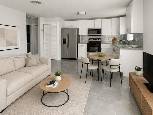 Building Photo - 4281 Riverside Dr