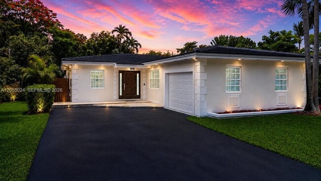 Building Photo - 516 Gerona Ave