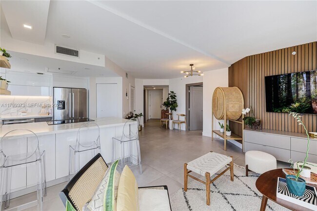 Building Photo - 701 Brickell Key Blvd