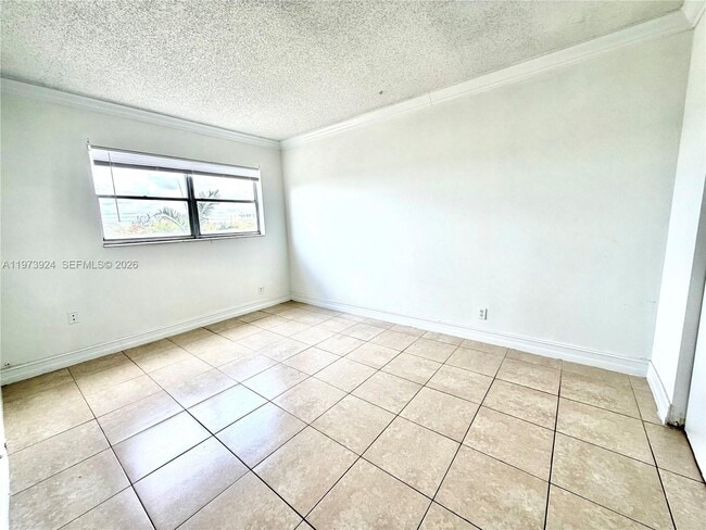 Building Photo - 2008 Jackson St