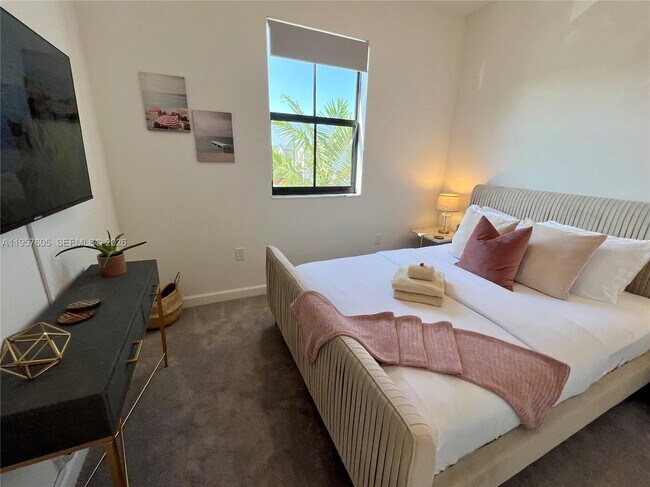 Building Photo - 20433 NW 4th Ave