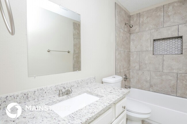 Building Photo - 1144 Paintbrush St