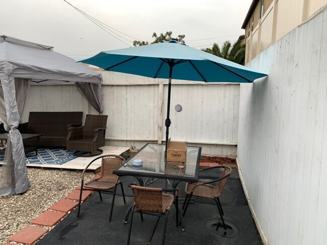 Building Photo - 26025 Cypress St