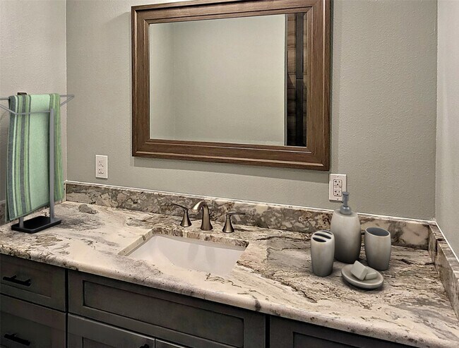 Building Photo - 1526 Lakeside Dr W