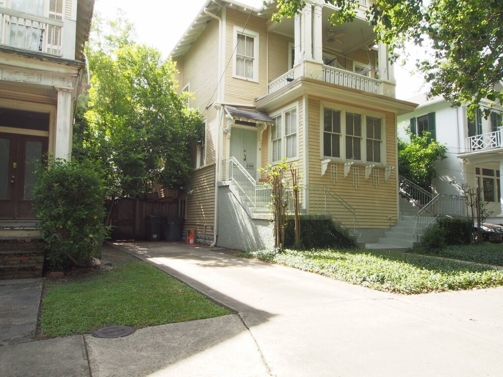 Building Photo - 2306 Octavia St