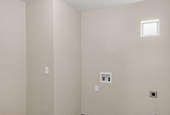 Building Photo - 608 Cactus Creek Pl
