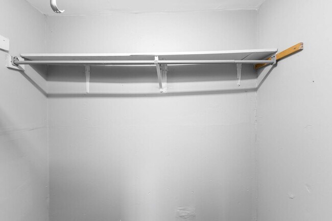 Building Photo - 2707 Woodland Ave