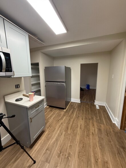 Building Photo - 305 Crusher Way