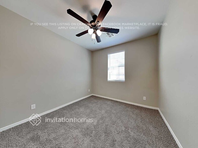 Building Photo - 832 S Henry Ln