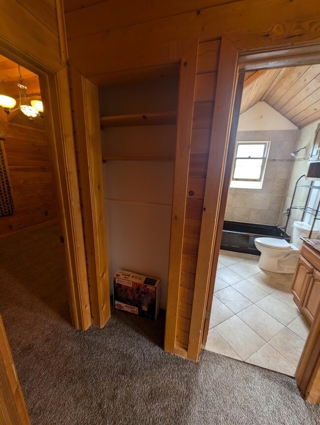 Building Photo - 3137 Ridge Rd