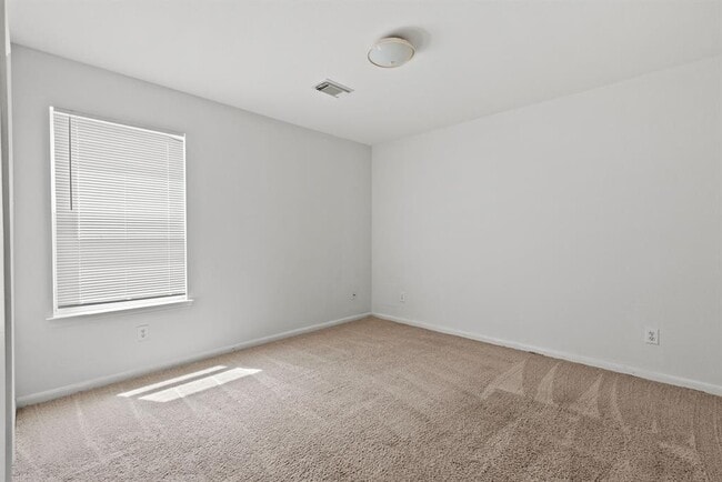 Building Photo - 3031 Lexington Lake Dr