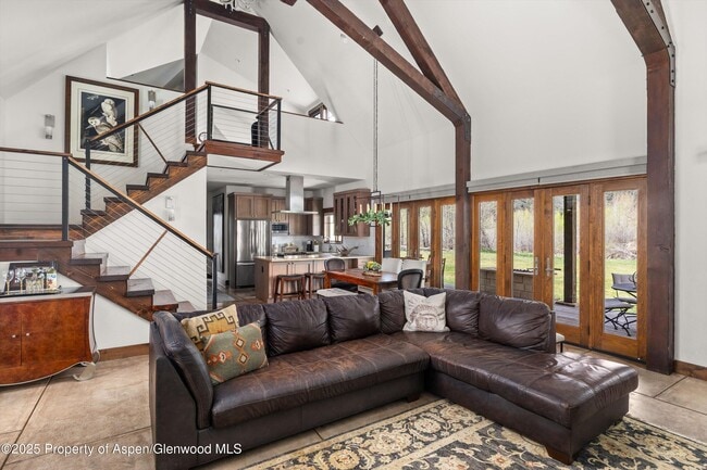 Building Photo - 160 Equestrian Way