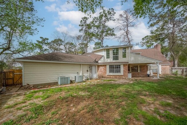 Building Photo - 811 Loire Ln