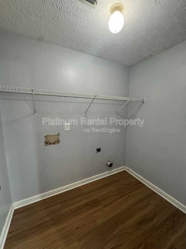 Building Photo - 2246 Wind Lass Dr