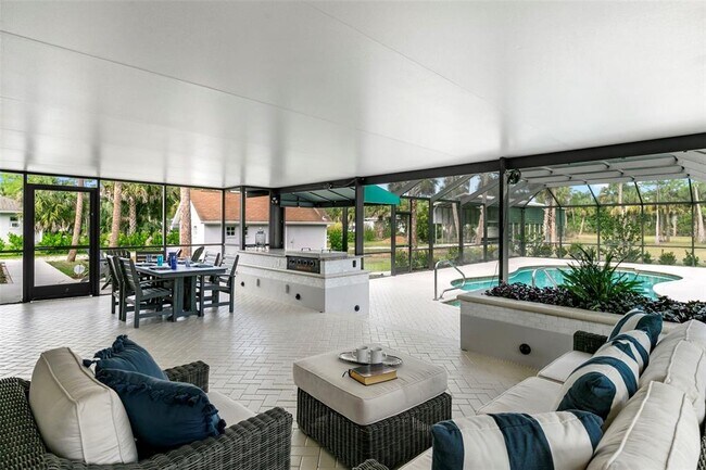 Building Photo - 1020 19th St SW