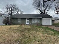 Building Photo - 9877 Dennis Dr