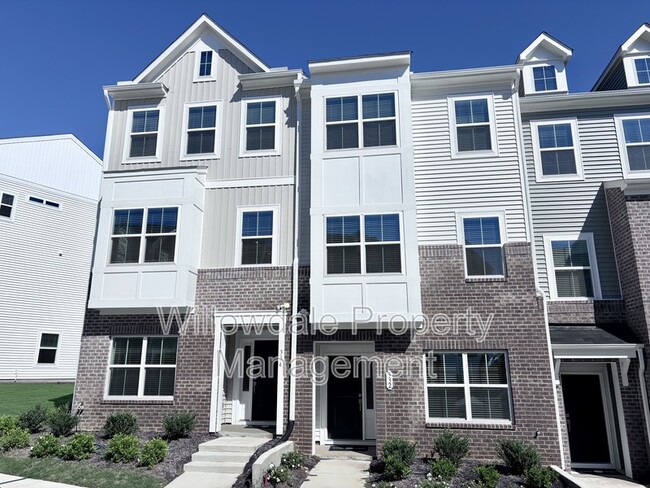 Primary Photo - 398 Chesapeake Cmns St