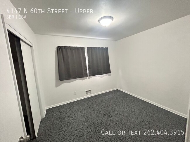 Building Photo - Spacious Partially Rehabbed 3 Bedroom Uppe...