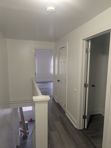 Building Photo - 924 S 4th St