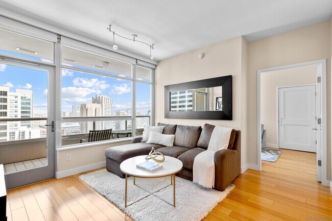 Building Photo - 700 W E St