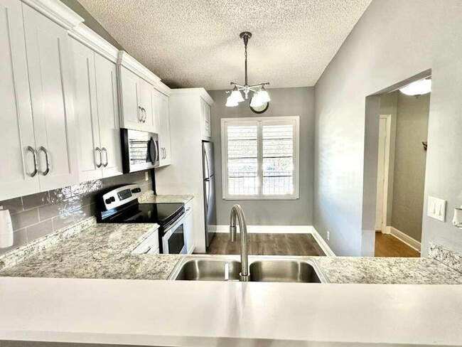 Building Photo - 2101 Sabal Ridge Ct