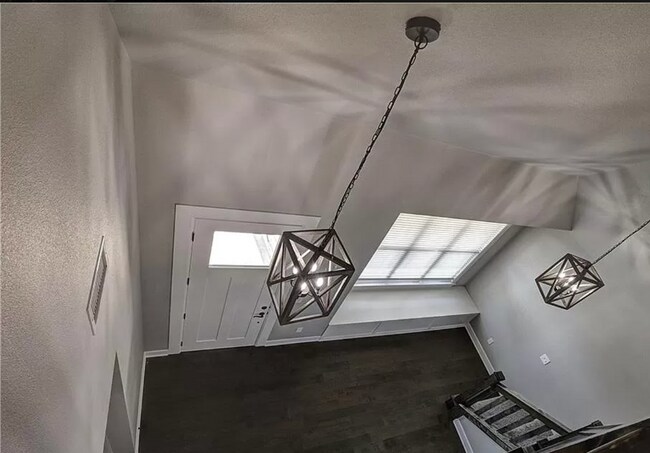 Building Photo - 3701 SW Ryegrass Rd