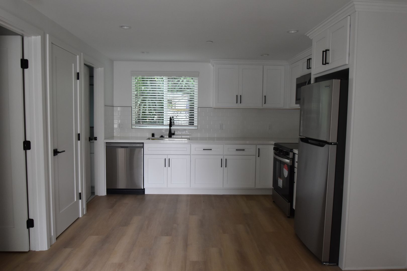 Building Photo - 14830 Dickens St