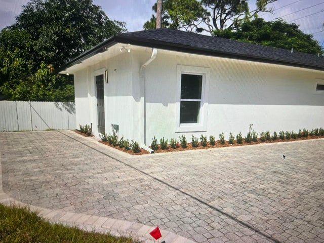 Building Photo - 5029 Sunrise Blvd