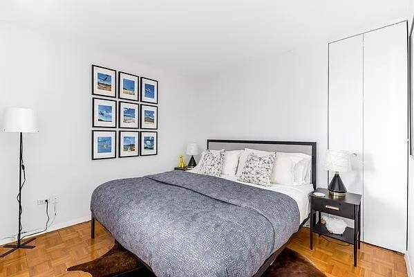 Building Photo - 2 S End Ave