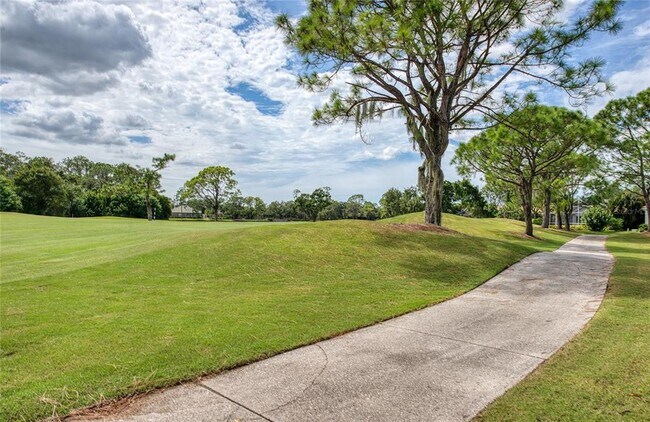 Building Photo - 8736 54th Ave E