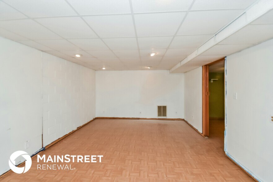 Building Photo - 4705 Jaybird Ln SW