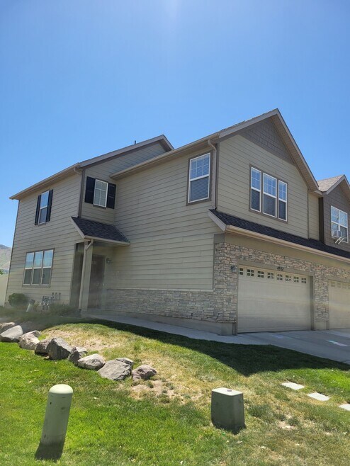 Building Photo - 4937 Atala Way