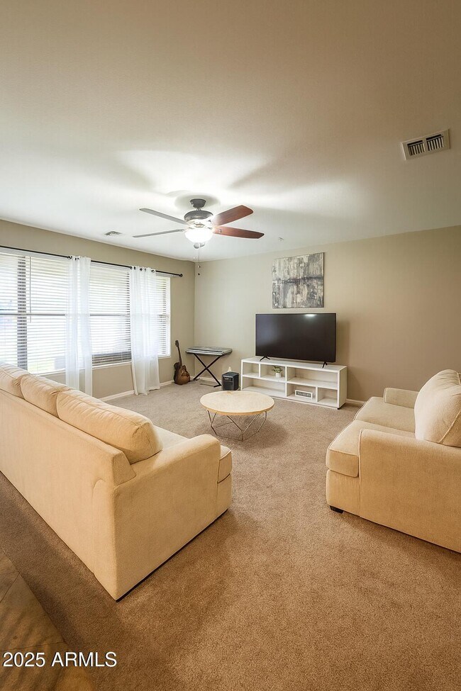 Building Photo - 15697 W Westview Dr