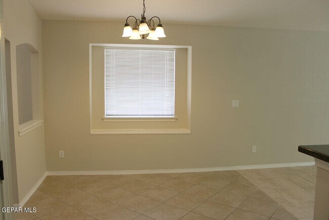 Building Photo - 5040 Gold Ranch Ave