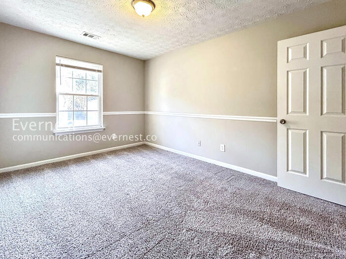 Building Photo - 113 Oak Grove Pl