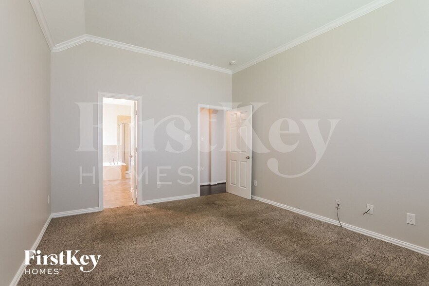 Building Photo - 28911 Hidden Lake Ct