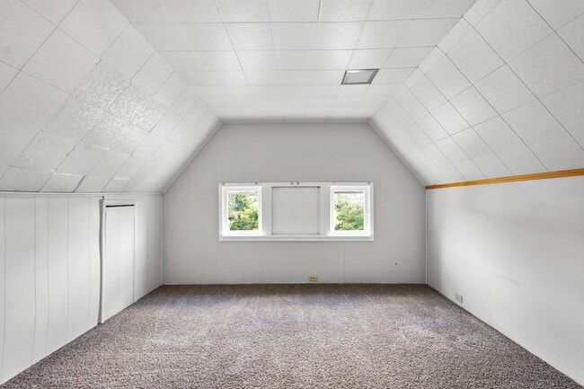 Building Photo - BLACK FRIDAY DEAL! SCORE 50% OFF 1ST MONTH'S RENT IF SIGNED BY NOV. 28! Stunning 4 bedroom home i...