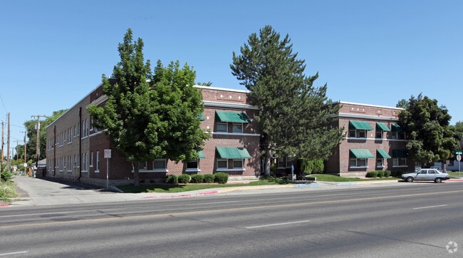 Building Photo - Courtyard Apartments