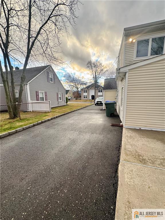 Building Photo - 39 Hillcrest Ave