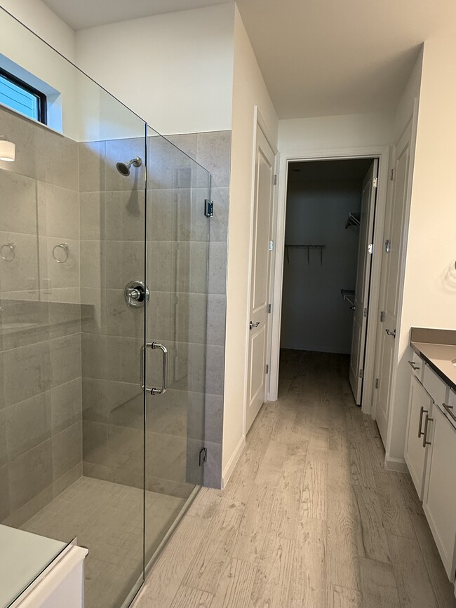 Building Photo - 24750 Marina Del Ray Dr