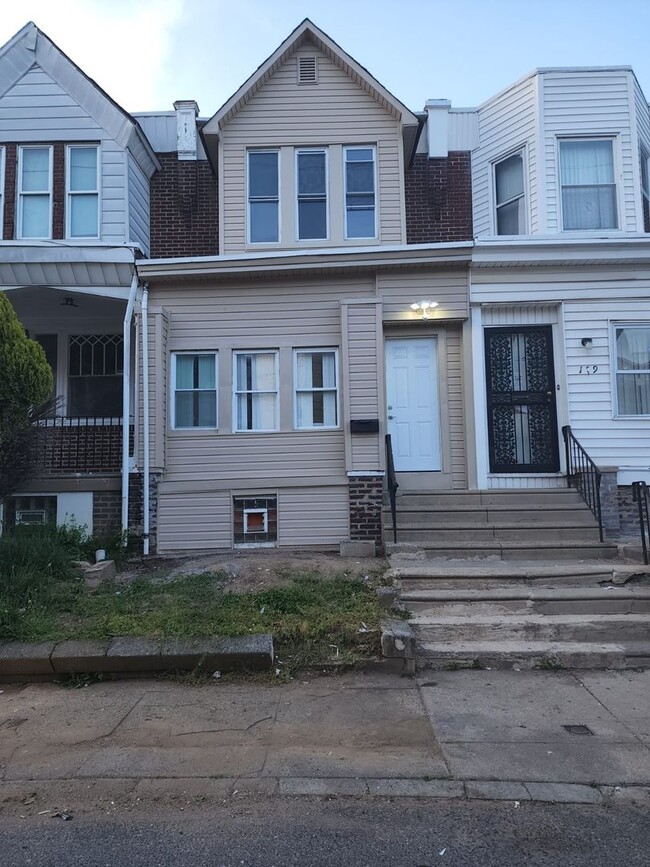 Building Photo - Remodeled home - Olney