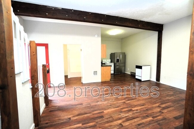 Building Photo - 1615 N 7th St