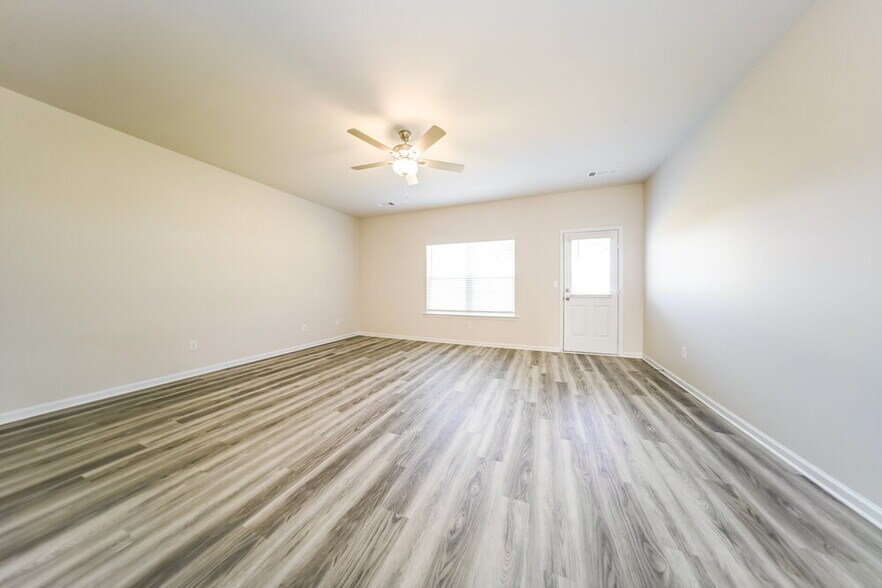 Building Photo - 1452 Sodbuster Dr