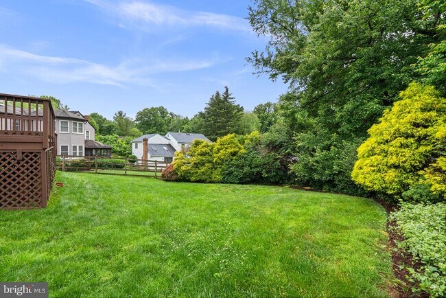 Building Photo - 1119 Halesworth Dr