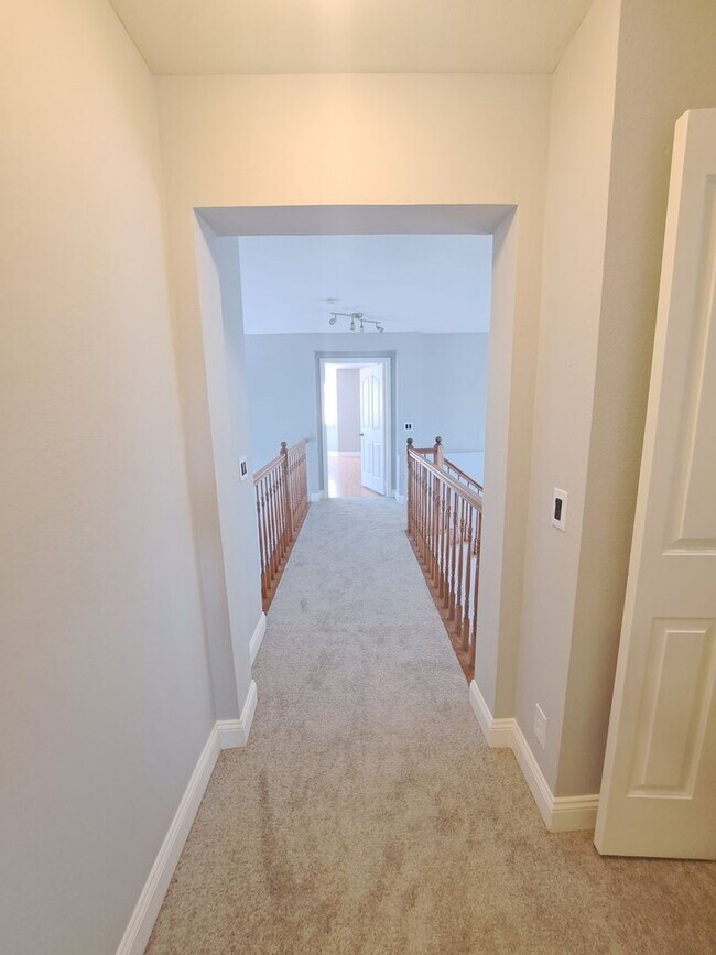 Building Photo - Expansive Oasis with a Guest House, Pool, ...