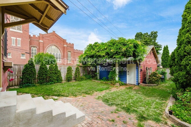 Building Photo - 338 Stewart Ave